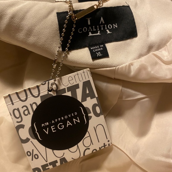 New LA coalition Approved vegan coat with belt in cream XL - Picture 7 of 9